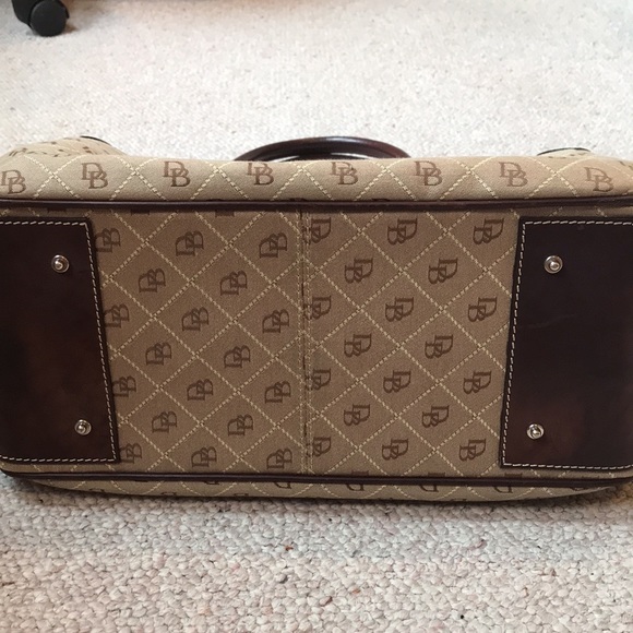 Dooney & Bourke Logo Tote Bag - Picture 6 of 10